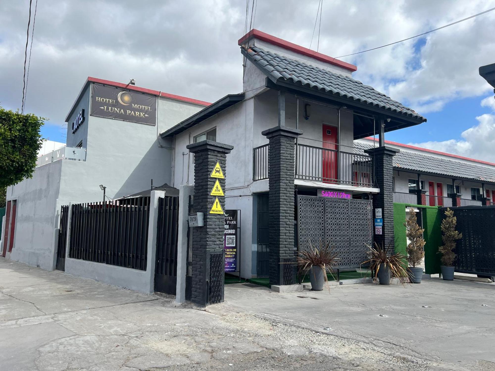 Hotel Luna Park Tijuana Eksteriør bilde